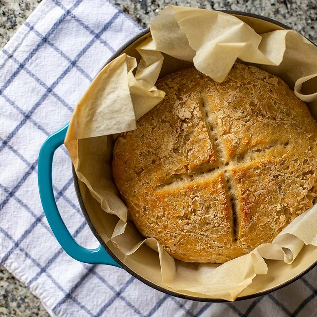 Lodge Enameled Cast Iron Dutch Oven 4.5 Quart Caribbean Blue EC4D33 - Image 2