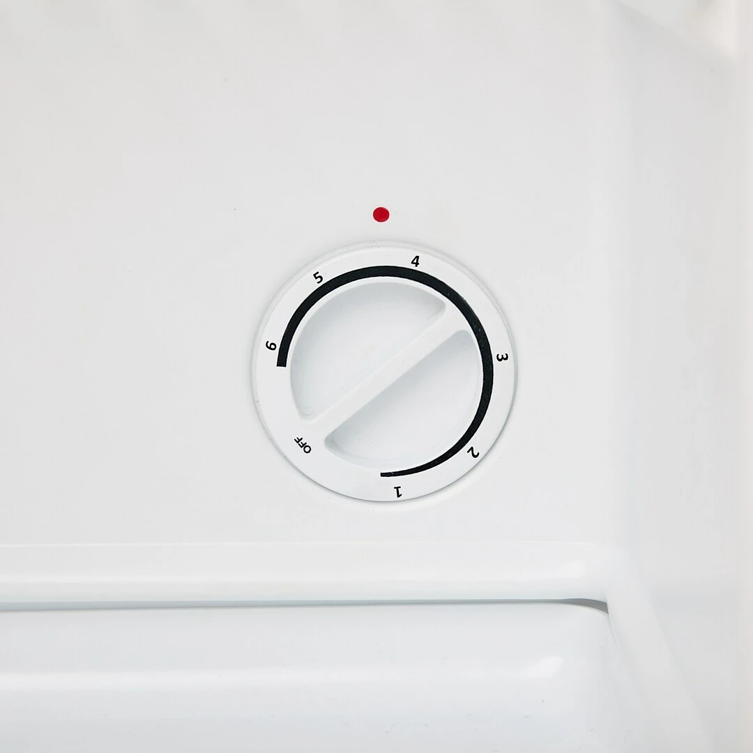 Whynter CUF-110B 18.5" 1.1 Cu.Ft. Energy Star Upright Freezer With Lock - Image 5